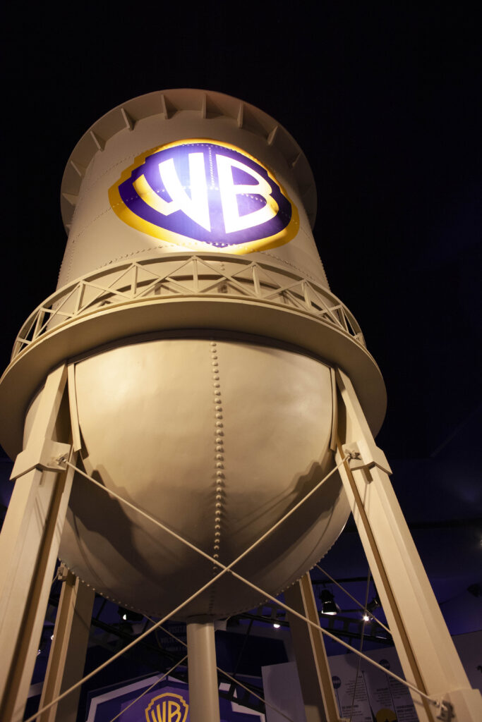 Warner Bros. Discovery comemora os 100 anos de histórias da Warner